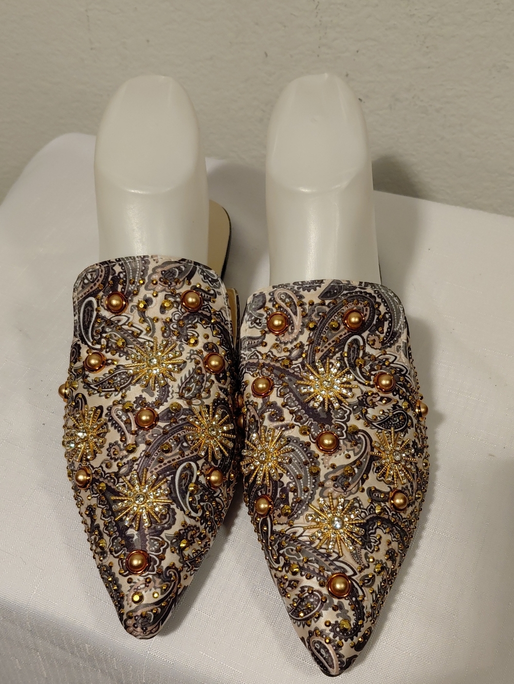 Embellished Pointed Toe Mules